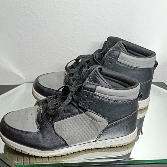 SOLD - Picture 4 of 12